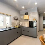 Magnolia - Modern Near Center And Sea *