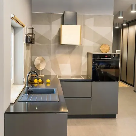 Magnolia - Modern Near Center And Sea Porec