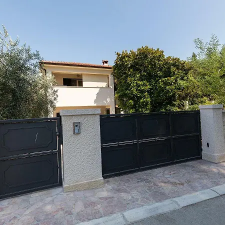 Magnolia - Modern Near Center And Sea Lejlighed