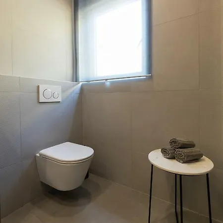 Magnolia - Modern Near Center And Sea Porec