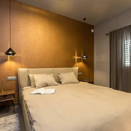 Magnolia - Modern Near Center And Sea Apartment Porec