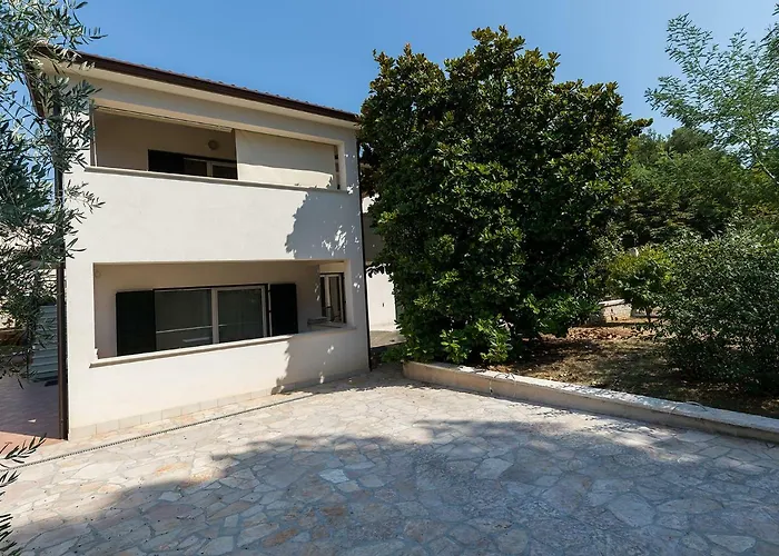 Magnolia - Modern Near Center And Sea *