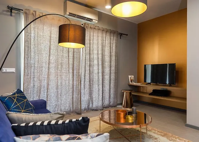 Magnolia - Modern Near Center And Sea 아파트