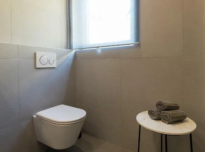 Magnolia - Modern Near Center And Sea 포레치